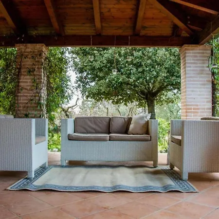 Villa Hypericum Country House